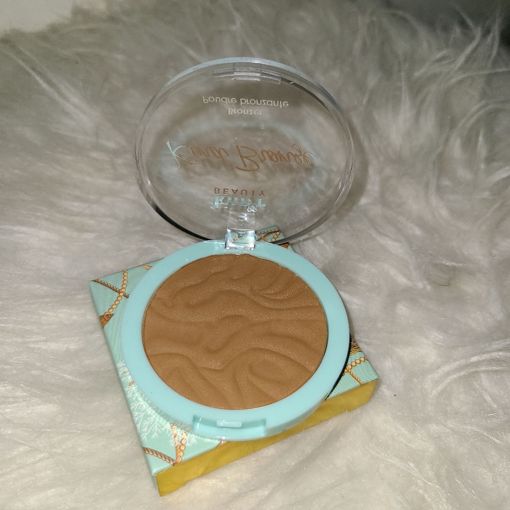 Bronzer - Picture 2 of 2